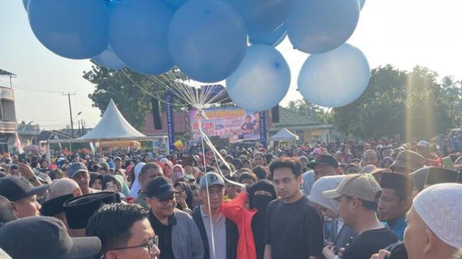 Maulana - Diza Jalan Pagi Bersama Warga Eka Jaya dan Bakung Jaya